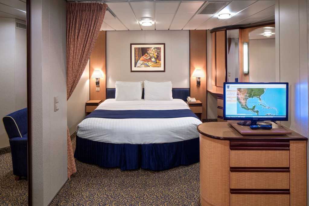 Kajuta s oknem Serenade of the Seas