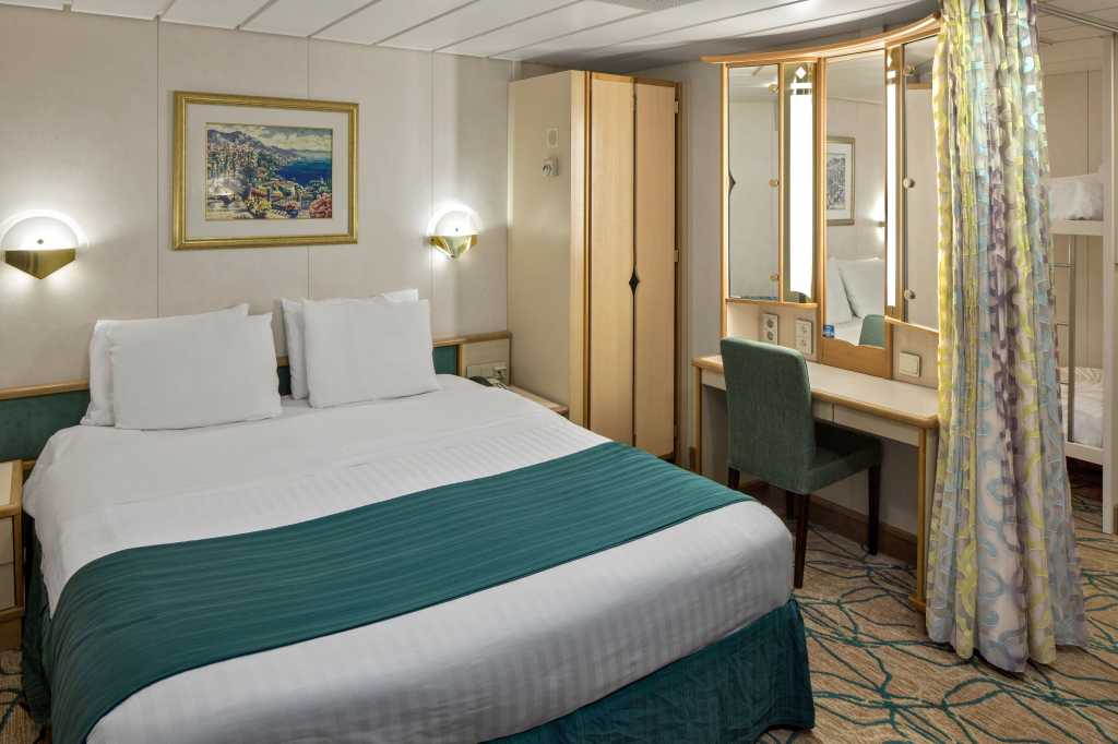 Kajuta s oknem Rhapsody of the Seas